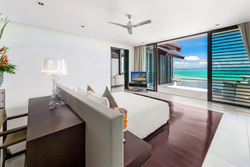 Seaview private 6-bedrooms villa in Cape Yamu (easy to travel by see from the villa, special place in nearby hotel for events)