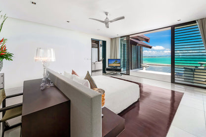 Seaview private 6-bedrooms villa in Cape Yamu (easy to travel by see from the villa, special place in nearby hotel for events)