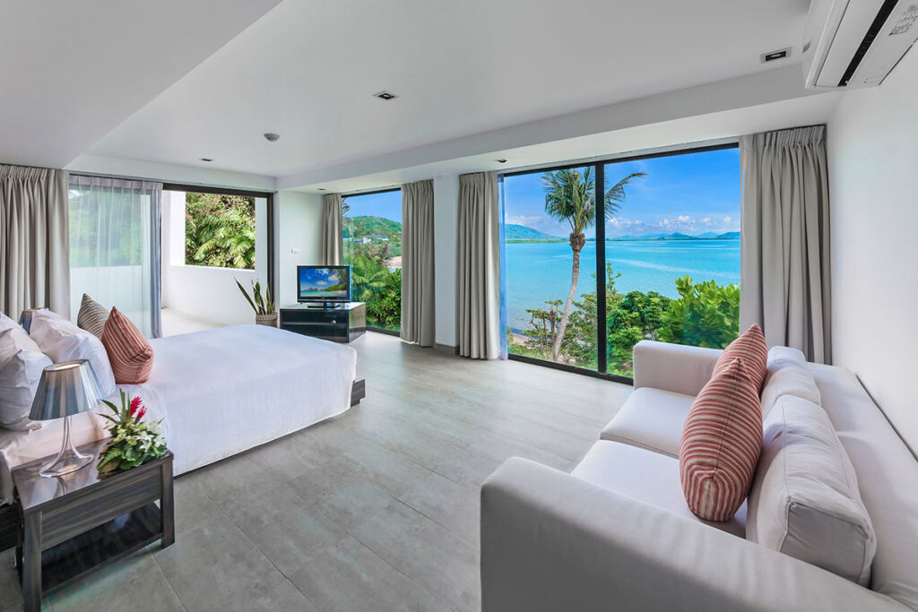 Seaview private 6-bedrooms villa in Cape Yamu (easy to travel by see from the villa, special place in nearby hotel for events)