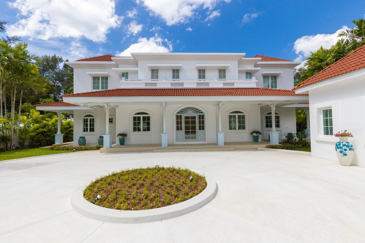 Beachfront family villa on Natai beach 6-bedrooms (4bd in main building, 2bd in guest house)