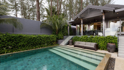 One-storey beachfront 4-bedrooms villa in Natai beach (perfect setting for relaxed holidays, family gatherings)