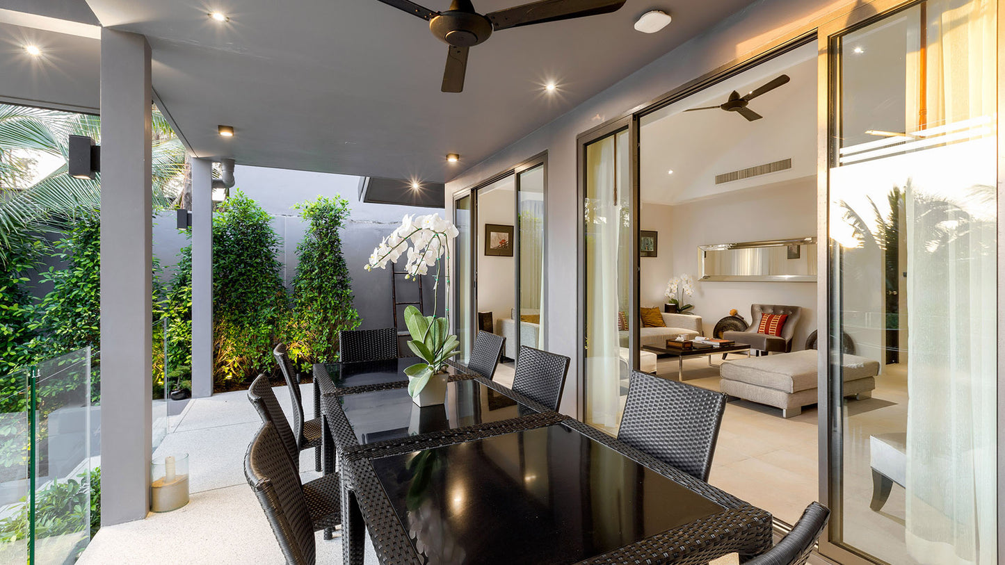 One-storey beachfront 4-bedrooms villa in Natai beach (perfect setting for relaxed holidays, family gatherings)