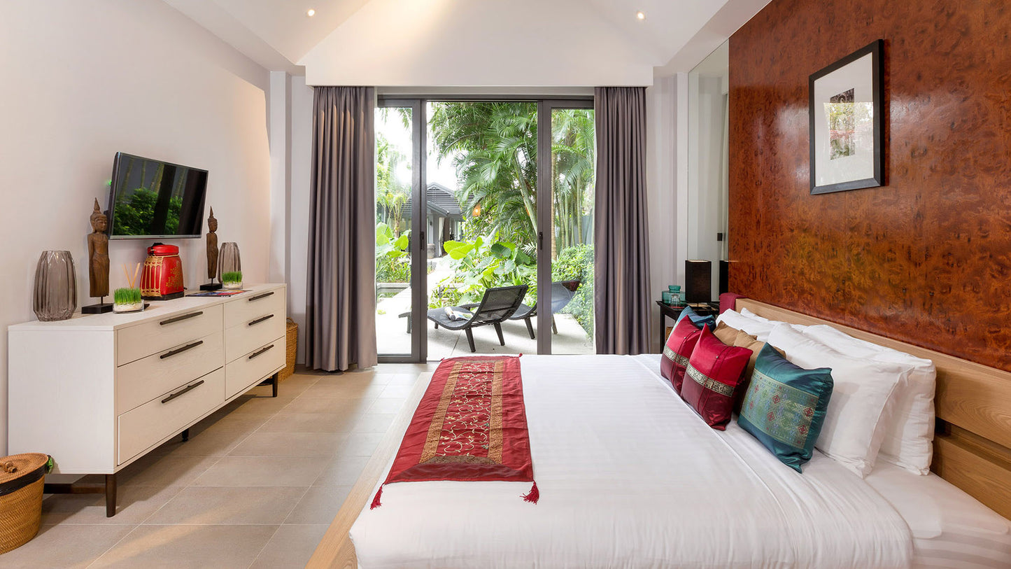 One-storey beachfront 4-bedrooms villa in Natai beach (perfect setting for relaxed holidays, family gatherings)