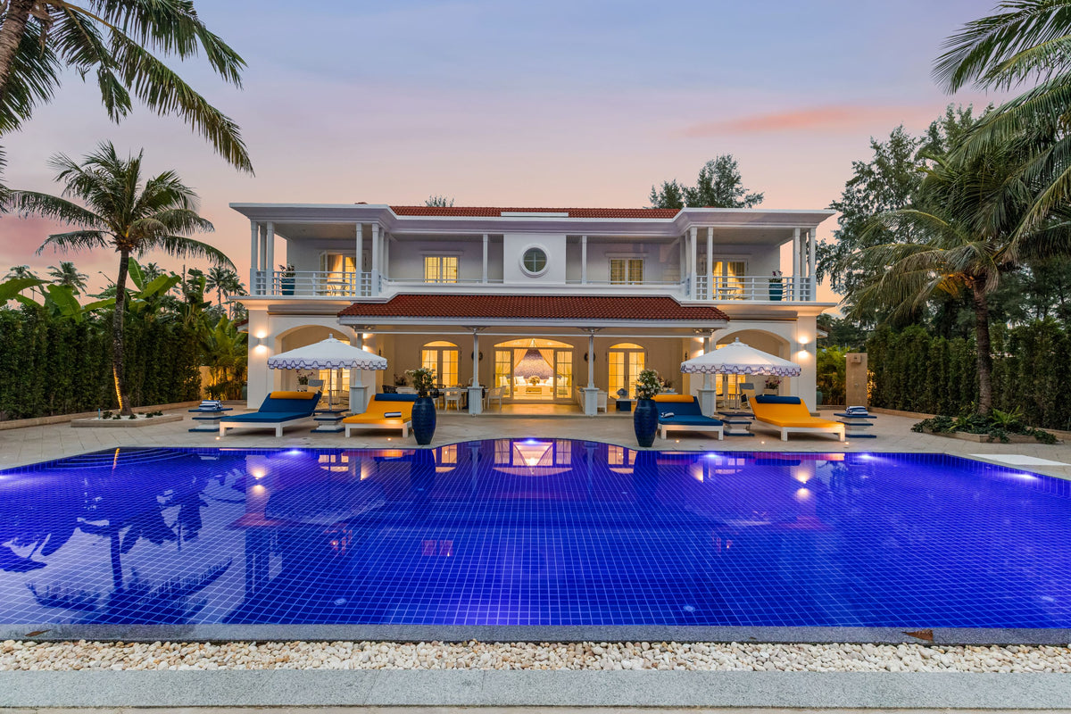 Beachfront family villa on Natai beach 6-bedrooms (4bd in main building, 2bd in guest house)