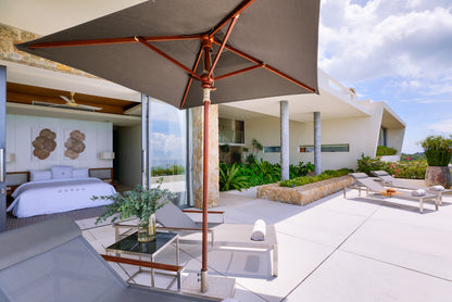 Seaview 5-bedrooms villa with infinity pool in Chaweng beach Koh Samui (private cinema, all service)