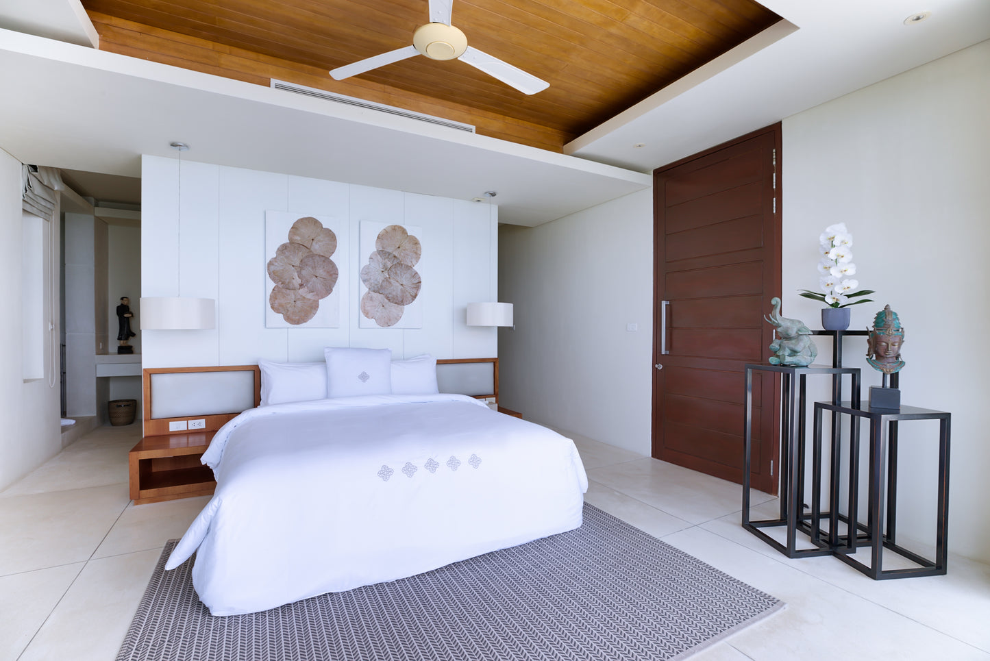 Seaview 5-bedrooms villa with infinity pool in Chaweng beach Koh Samui (private cinema, all service)