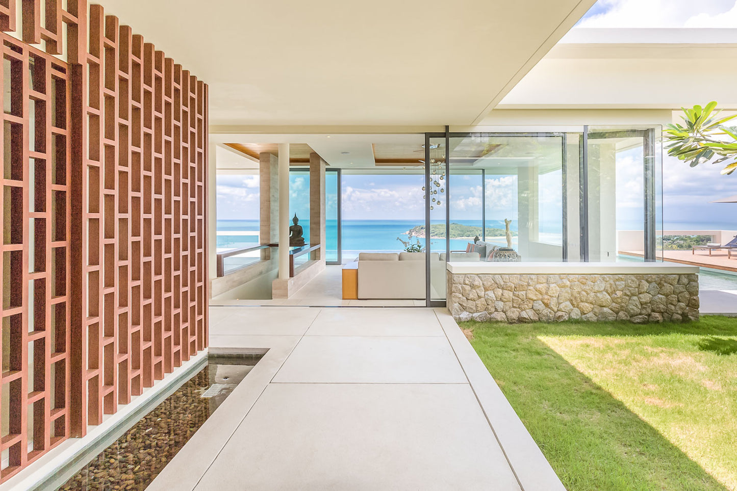 Seaview 5-bedrooms villa with infinity pool in Chaweng beach Koh Samui (private cinema, all service)