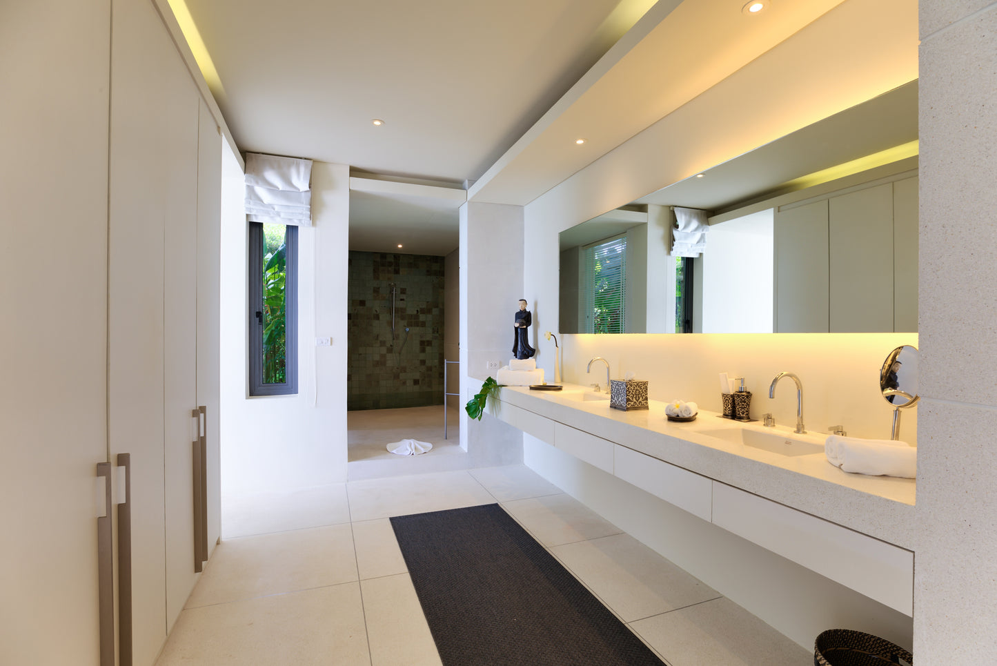 Seaview 5-bedrooms villa with infinity pool in Chaweng beach Koh Samui (private cinema, all service)