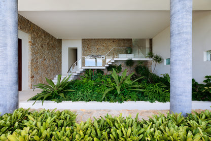 Seaview 5-bedrooms villa with infinity pool in Chaweng beach Koh Samui (private cinema, all service)