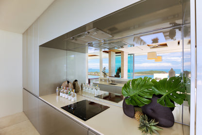 Seaview 5-bedrooms villa with infinity pool in Chaweng beach Koh Samui (private cinema, all service)