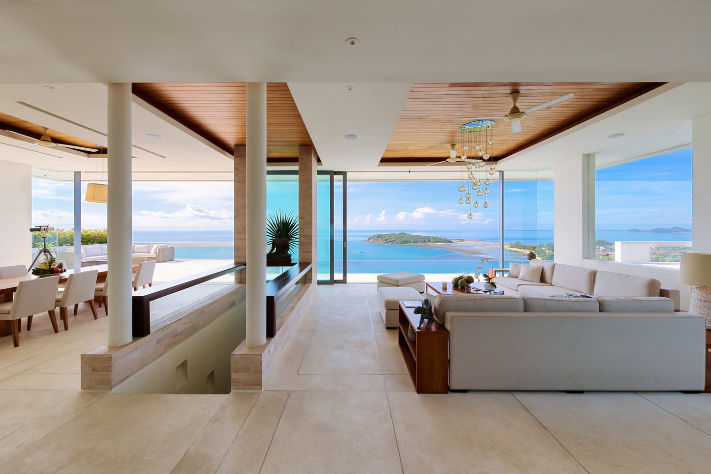 Seaview 5-bedrooms villa with infinity pool in Chaweng beach Koh Samui (private cinema, all service)