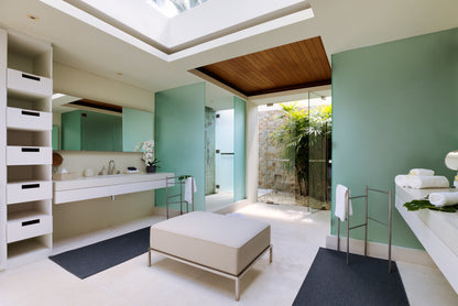 Seaview 5-bedrooms villa with infinity pool in Chaweng beach Koh Samui (private cinema, all service)