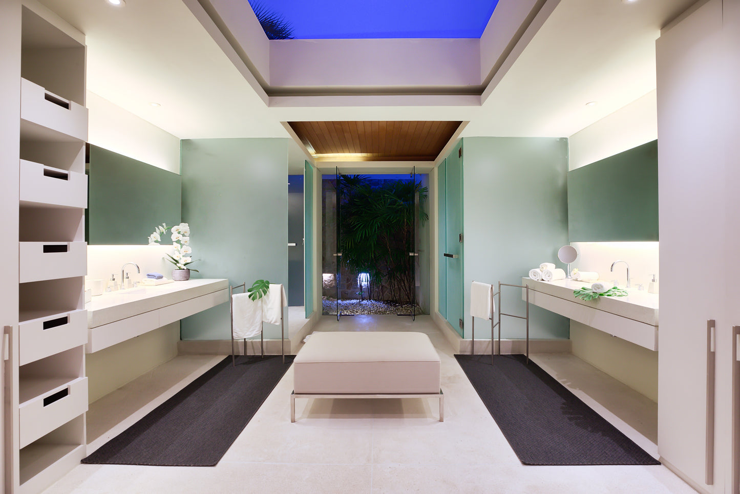 Seaview 5-bedrooms villa with infinity pool in Chaweng beach Koh Samui (private cinema, all service)