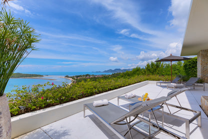 Seaview 5-bedrooms villa with infinity pool in Chaweng beach Koh Samui (private cinema, all service)