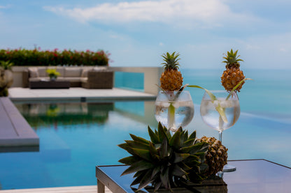 Seaview 5-bedrooms villa with infinity pool in Chaweng beach Koh Samui (private cinema, all service)