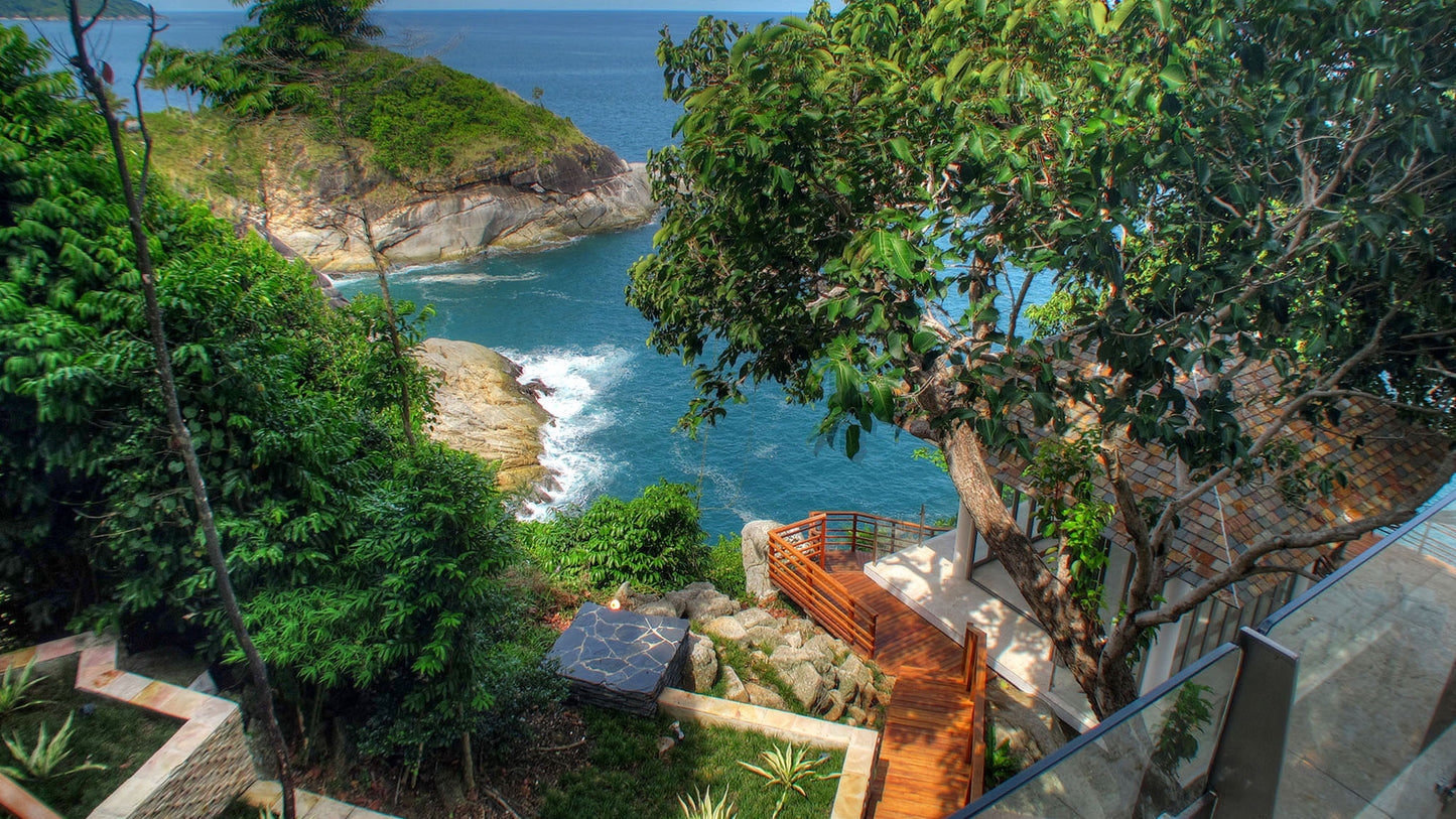 Seaview 6-bedrooms clifftop villa in Millionaire’s Mile Kamala beach (17.5 meters infinity pools with jacuzzi, private spa, fully staffed)