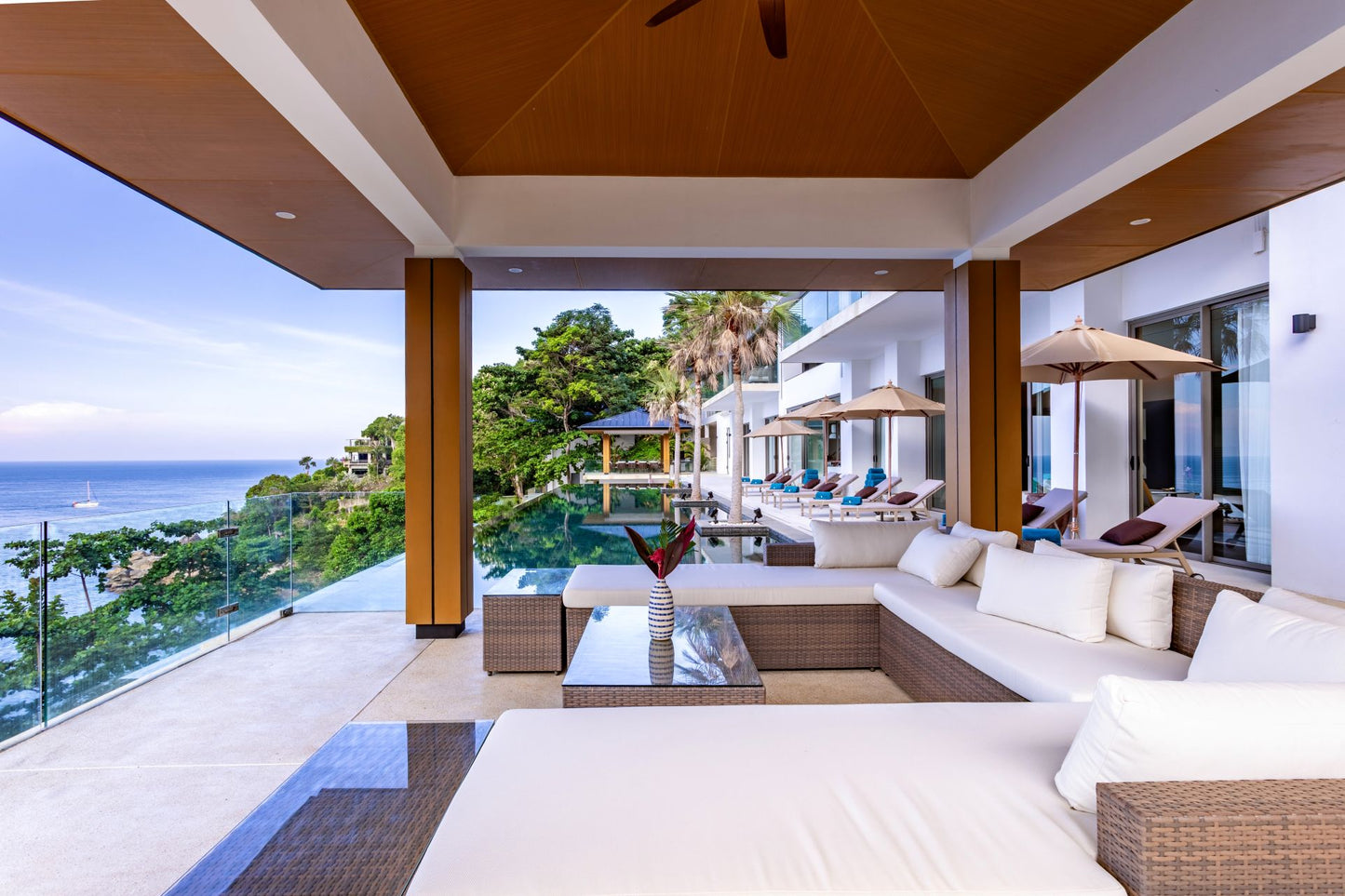 Seaview 12-bedrooms villa in Millionaire’s Mile Kamala beach (2 infinity pools, cinema, spa, gym, wine cellar)