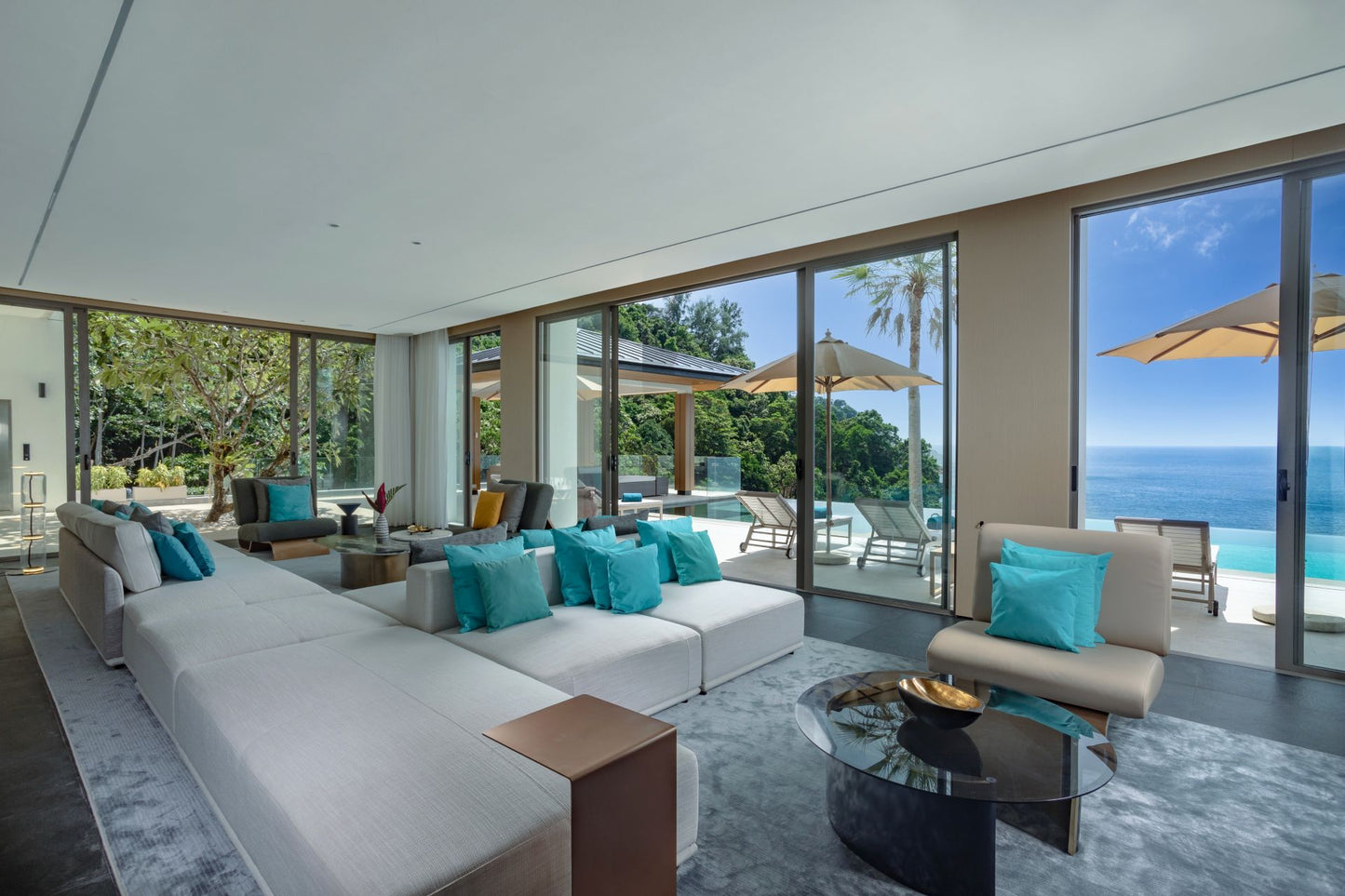 Seaview 12-bedrooms villa in Millionaire’s Mile Kamala beach (2 infinity pools, cinema, spa, gym, wine cellar)