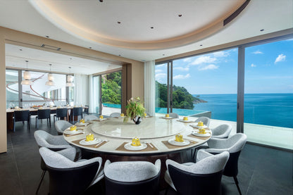 Seaview 12-bedrooms villa in Millionaire’s Mile Kamala beach (2 infinity pools, cinema, spa, gym, wine cellar)