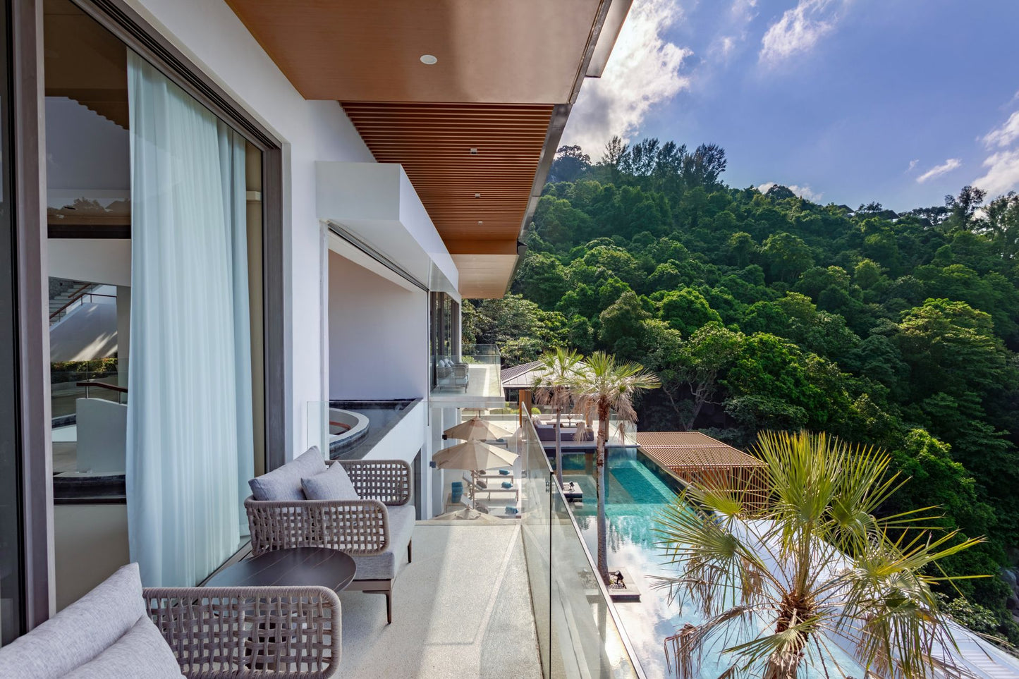 Seaview 12-bedrooms villa in Millionaire’s Mile Kamala beach (2 infinity pools, cinema, spa, gym, wine cellar)