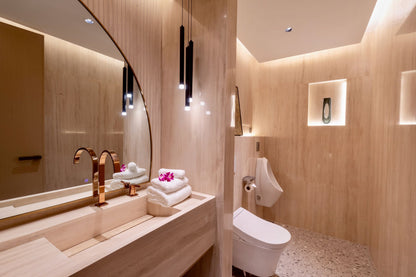 Seaview 12-bedrooms villa in Millionaire’s Mile Kamala beach (2 infinity pools, cinema, spa, gym, wine cellar)