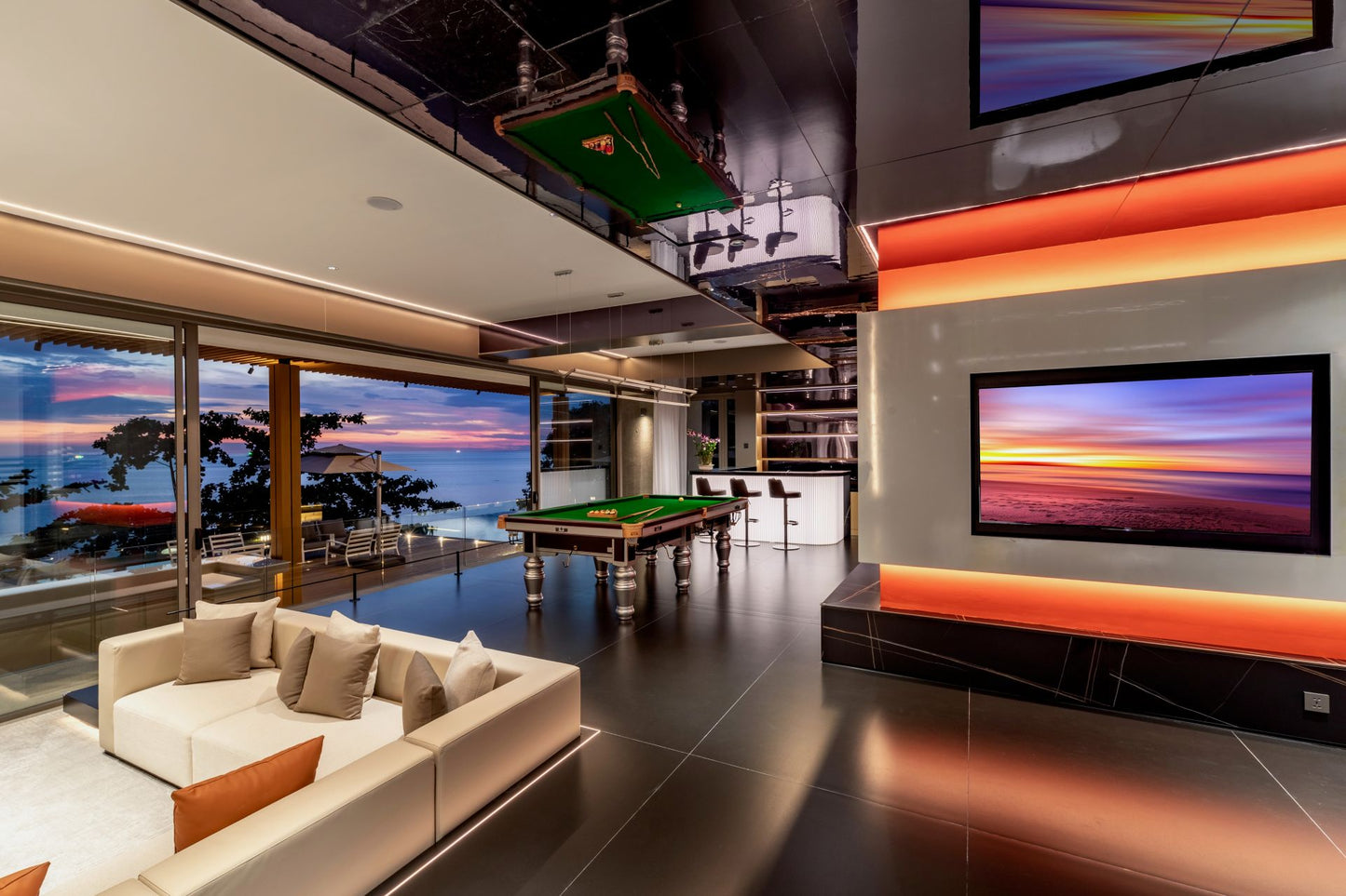 Seaview 12-bedrooms villa in Millionaire’s Mile Kamala beach (2 infinity pools, cinema, spa, gym, wine cellar)