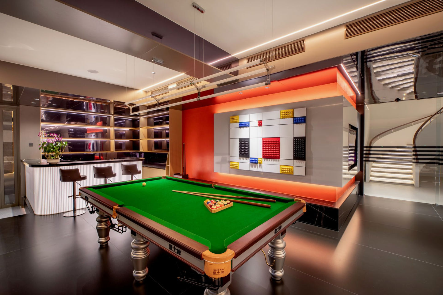 Seaview 12-bedrooms villa in Millionaire’s Mile Kamala beach (2 infinity pools, cinema, spa, gym, wine cellar)