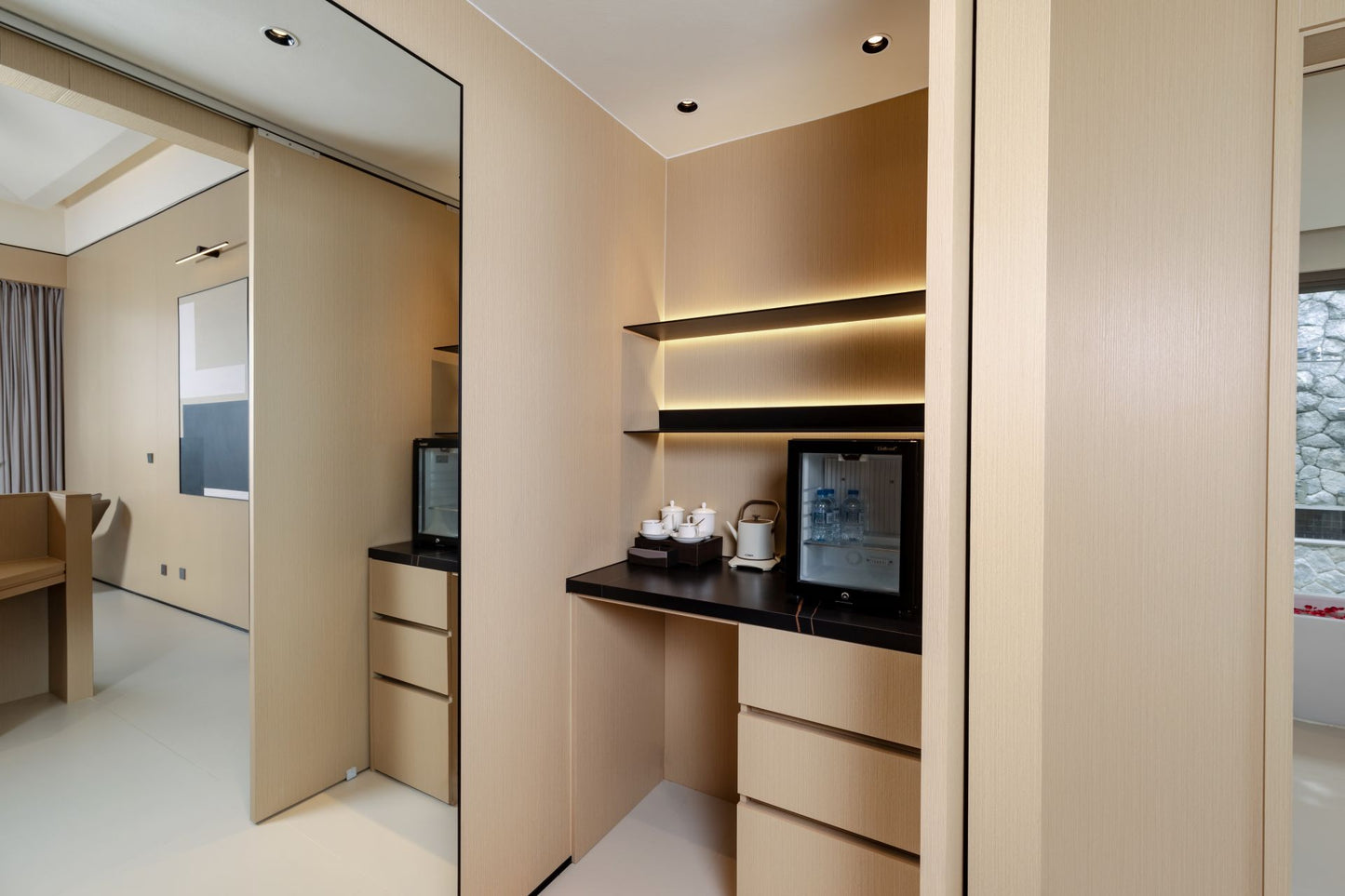 Seaview 12-bedrooms villa in Millionaire’s Mile Kamala beach (2 infinity pools, cinema, spa, gym, wine cellar)