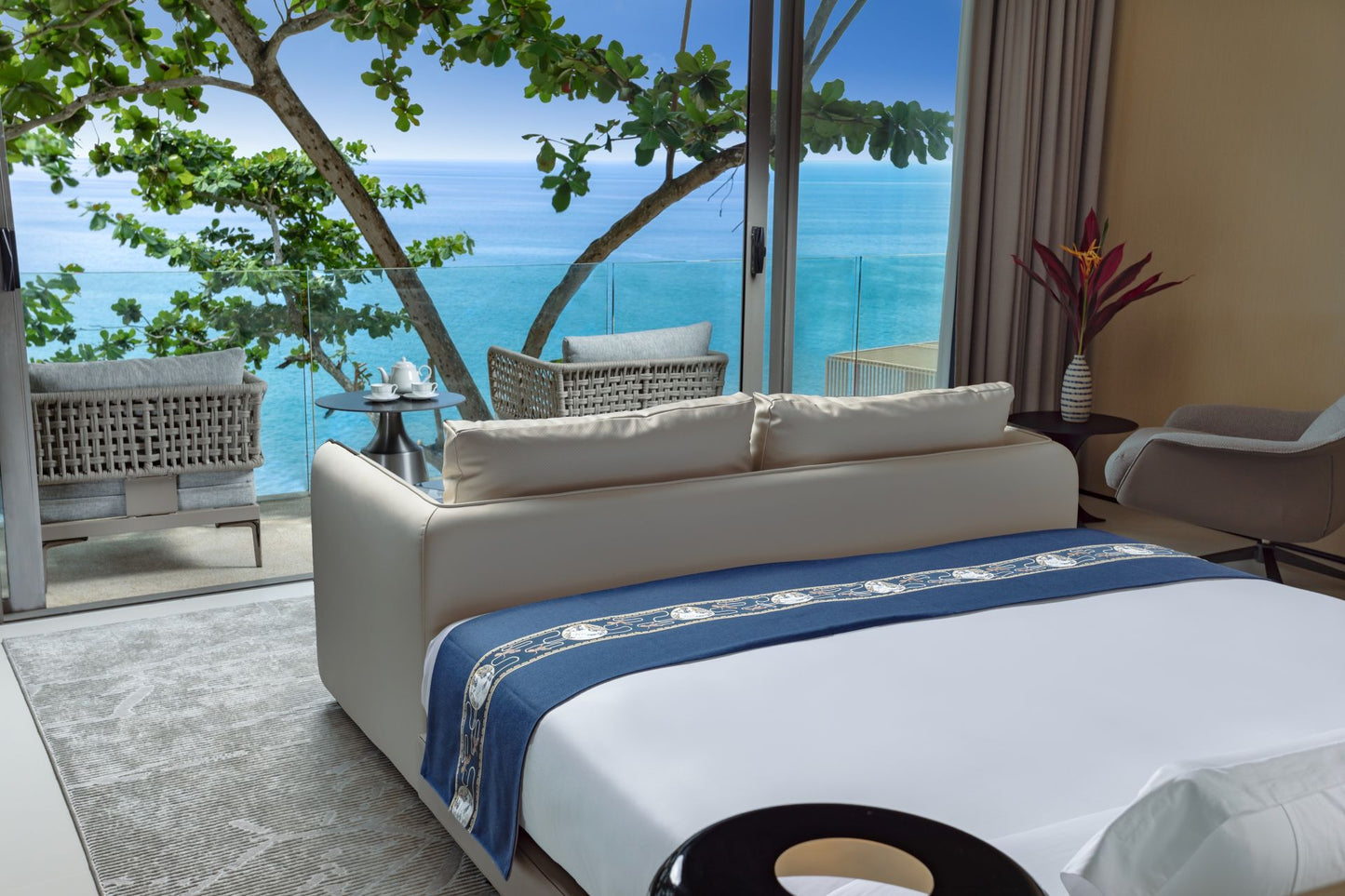 Seaview 12-bedrooms villa in Millionaire’s Mile Kamala beach (2 infinity pools, cinema, spa, gym, wine cellar)