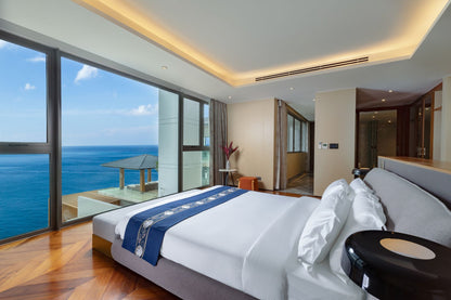Seaview 12-bedrooms villa in Millionaire’s Mile Kamala beach (2 infinity pools, cinema, spa, gym, wine cellar)