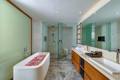 Seaview 12-bedrooms villa in Millionaire’s Mile Kamala beach (2 infinity pools, cinema, spa, gym, wine cellar)