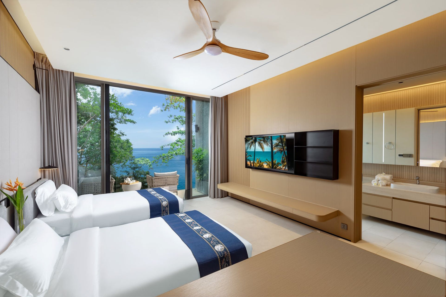 Seaview 12-bedrooms villa in Millionaire’s Mile Kamala beach (2 infinity pools, cinema, spa, gym, wine cellar)