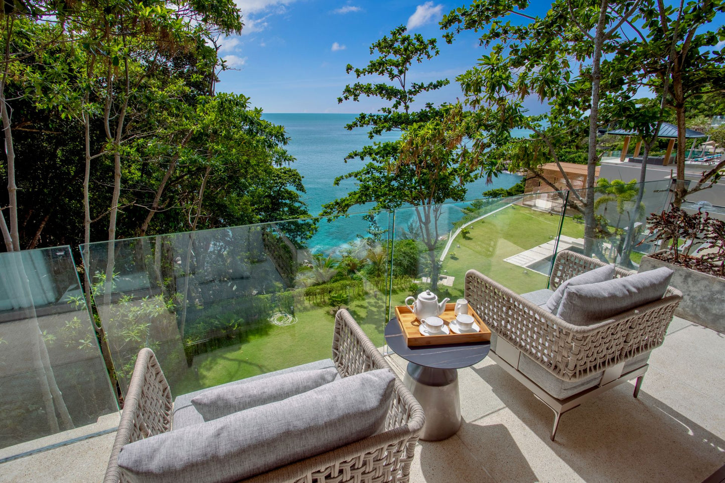 Seaview 12-bedrooms villa in Millionaire’s Mile Kamala beach (2 infinity pools, cinema, spa, gym, wine cellar)