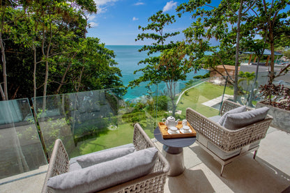 Seaview 12-bedrooms villa in Millionaire’s Mile Kamala beach (2 infinity pools, cinema, spa, gym, wine cellar)