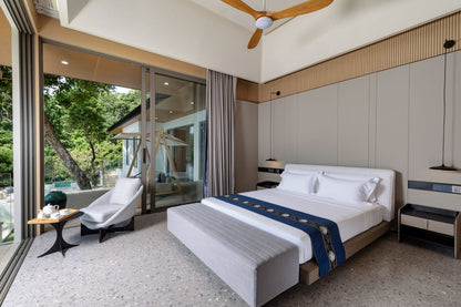 Seaview 12-bedrooms villa in Millionaire’s Mile Kamala beach (2 infinity pools, cinema, spa, gym, wine cellar)