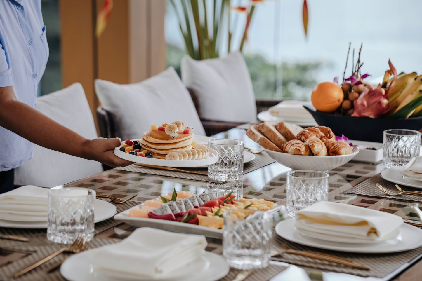 Seaview 12-bedrooms villa in Millionaire’s Mile Kamala beach (2 infinity pools, cinema, spa, gym, wine cellar)