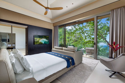 Seaview 12-bedrooms villa in Millionaire’s Mile Kamala beach (2 infinity pools, cinema, spa, gym, wine cellar)