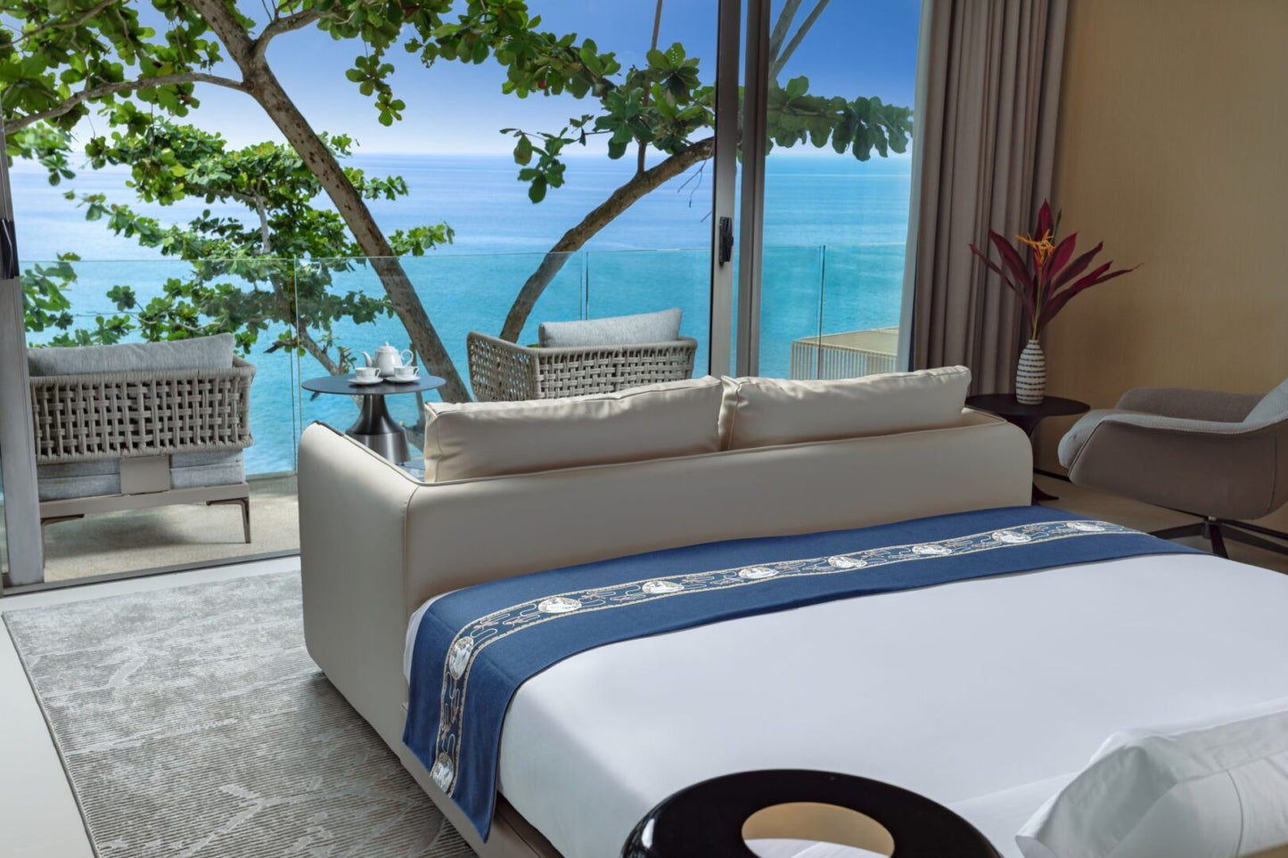 Seaview 12-bedrooms villa in Millionaire’s Mile Kamala beach (2 infinity pools, cinema, spa, gym, wine cellar)