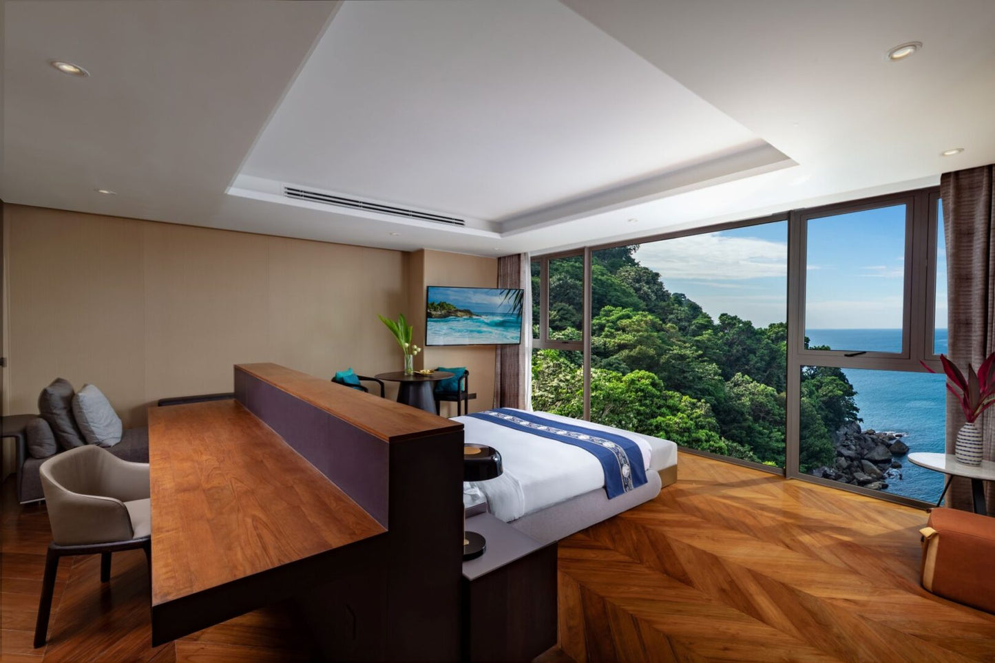 Seaview 12-bedrooms villa in Millionaire’s Mile Kamala beach (2 infinity pools, cinema, spa, gym, wine cellar)