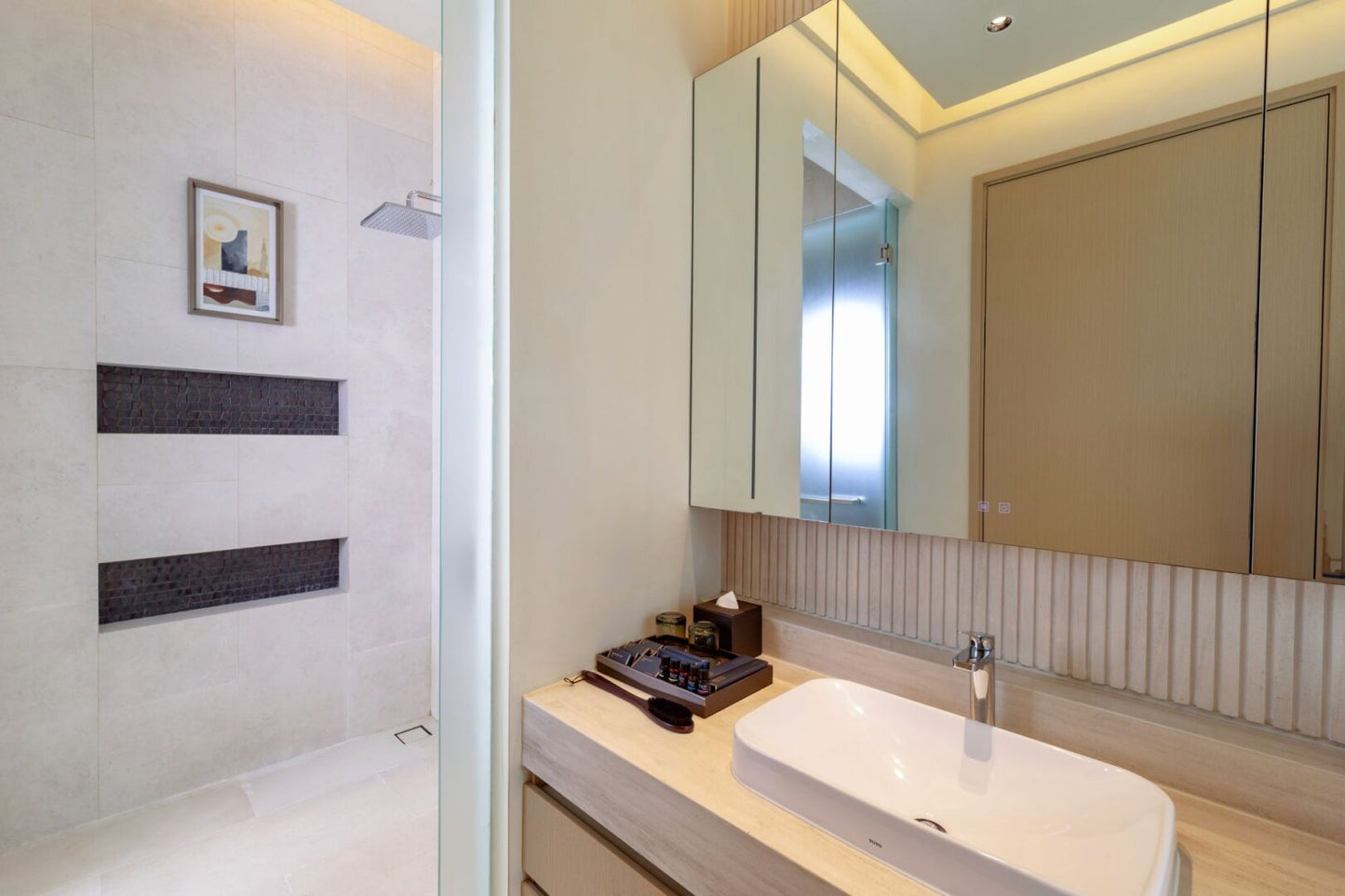 Seaview 12-bedrooms villa in Millionaire’s Mile Kamala beach (2 infinity pools, cinema, spa, gym, wine cellar)