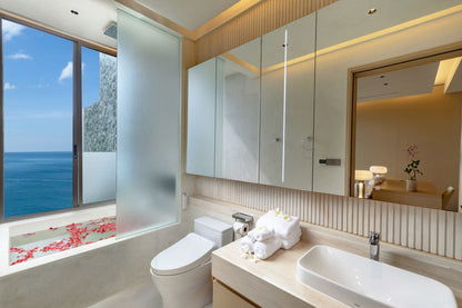 Seaview 12-bedrooms villa in Millionaire’s Mile Kamala beach (2 infinity pools, cinema, spa, gym, wine cellar)