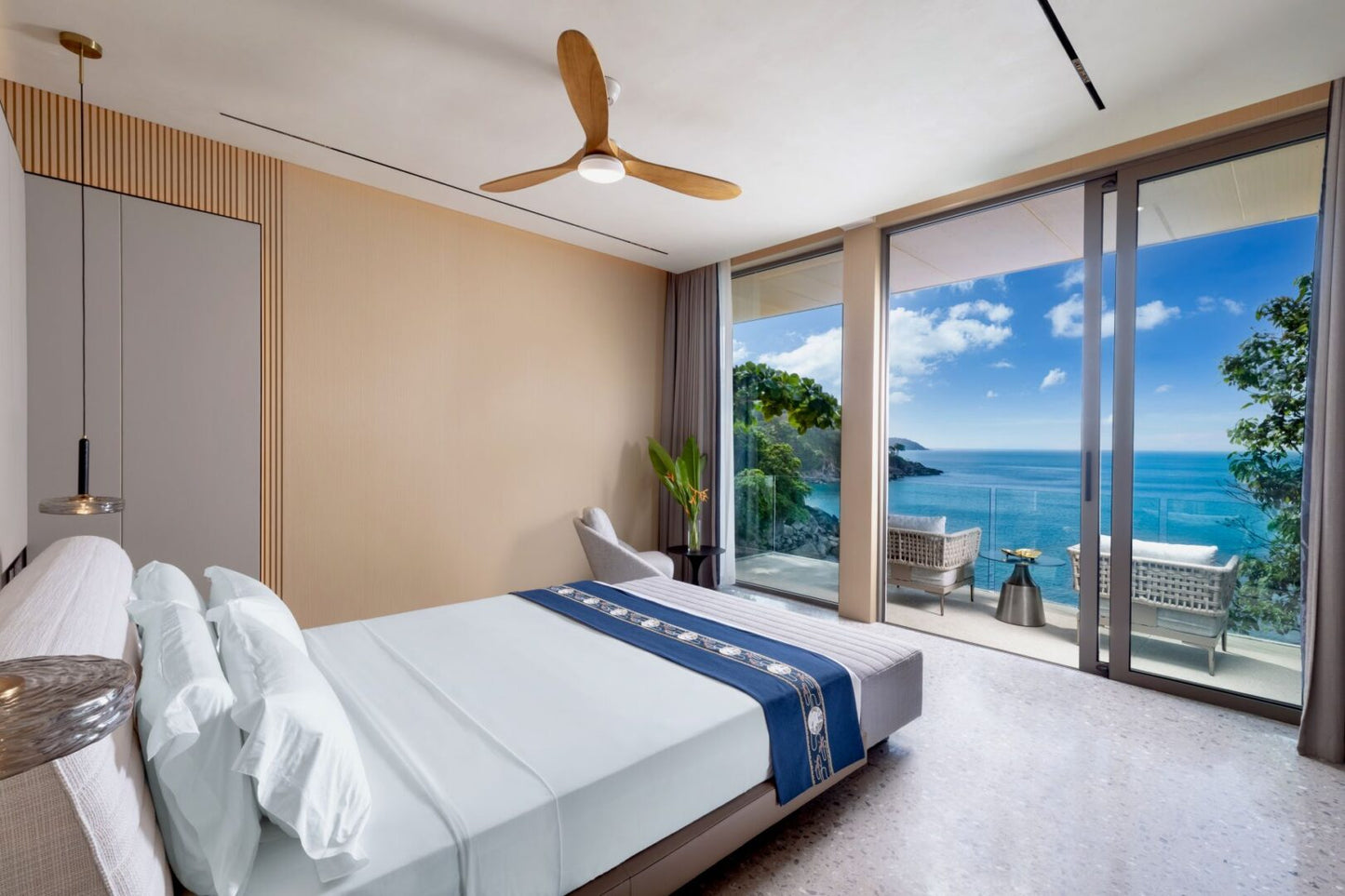 Seaview 12-bedrooms villa in Millionaire’s Mile Kamala beach (2 infinity pools, cinema, spa, gym, wine cellar)