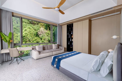 Seaview 12-bedrooms villa in Millionaire’s Mile Kamala beach (2 infinity pools, cinema, spa, gym, wine cellar)