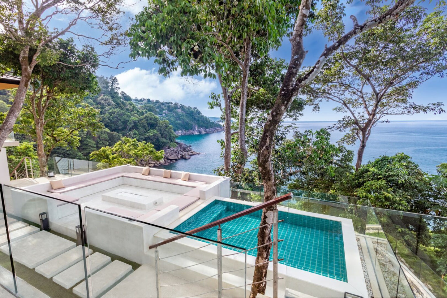 Seaview 12-bedrooms villa in Millionaire’s Mile Kamala beach (2 infinity pools, cinema, spa, gym, wine cellar)