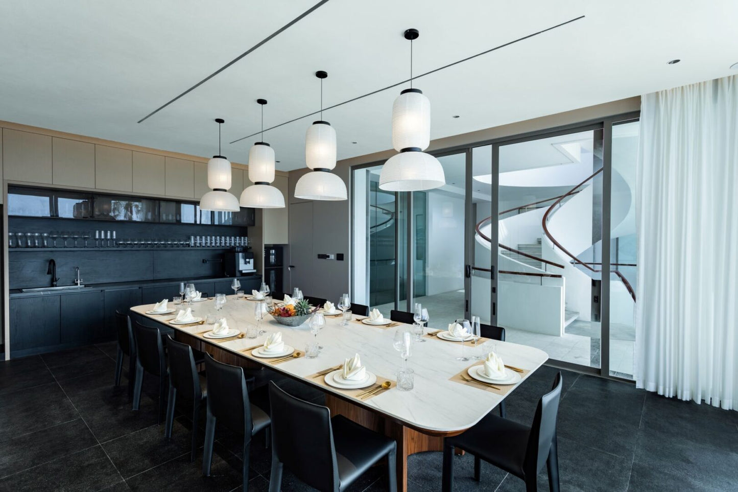 Seaview 12-bedrooms villa in Millionaire’s Mile Kamala beach (2 infinity pools, cinema, spa, gym, wine cellar)