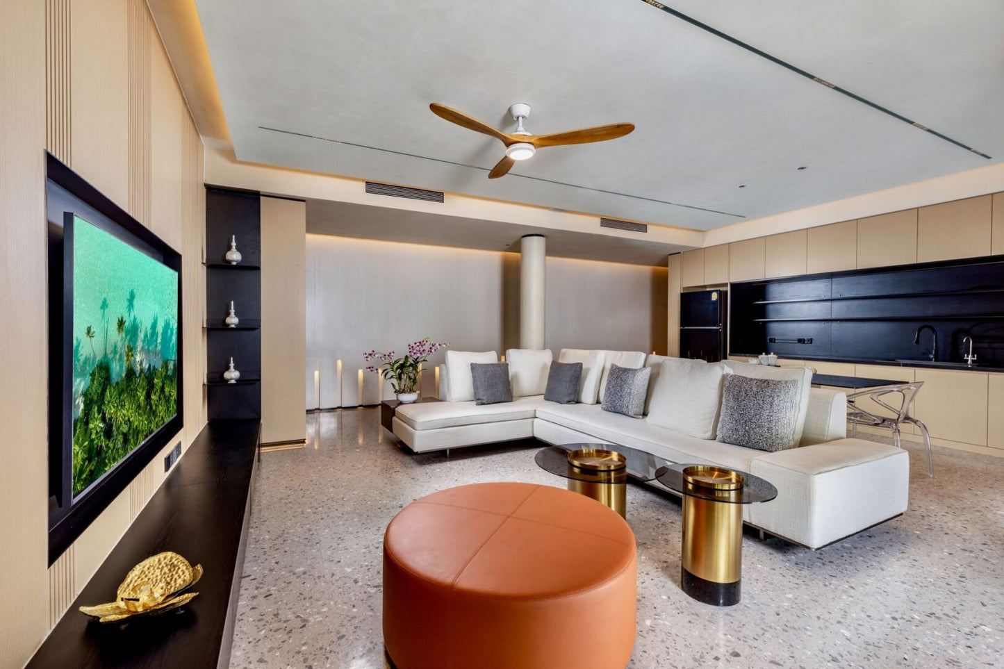 Seaview 12-bedrooms villa in Millionaire’s Mile Kamala beach (2 infinity pools, cinema, spa, gym, wine cellar)