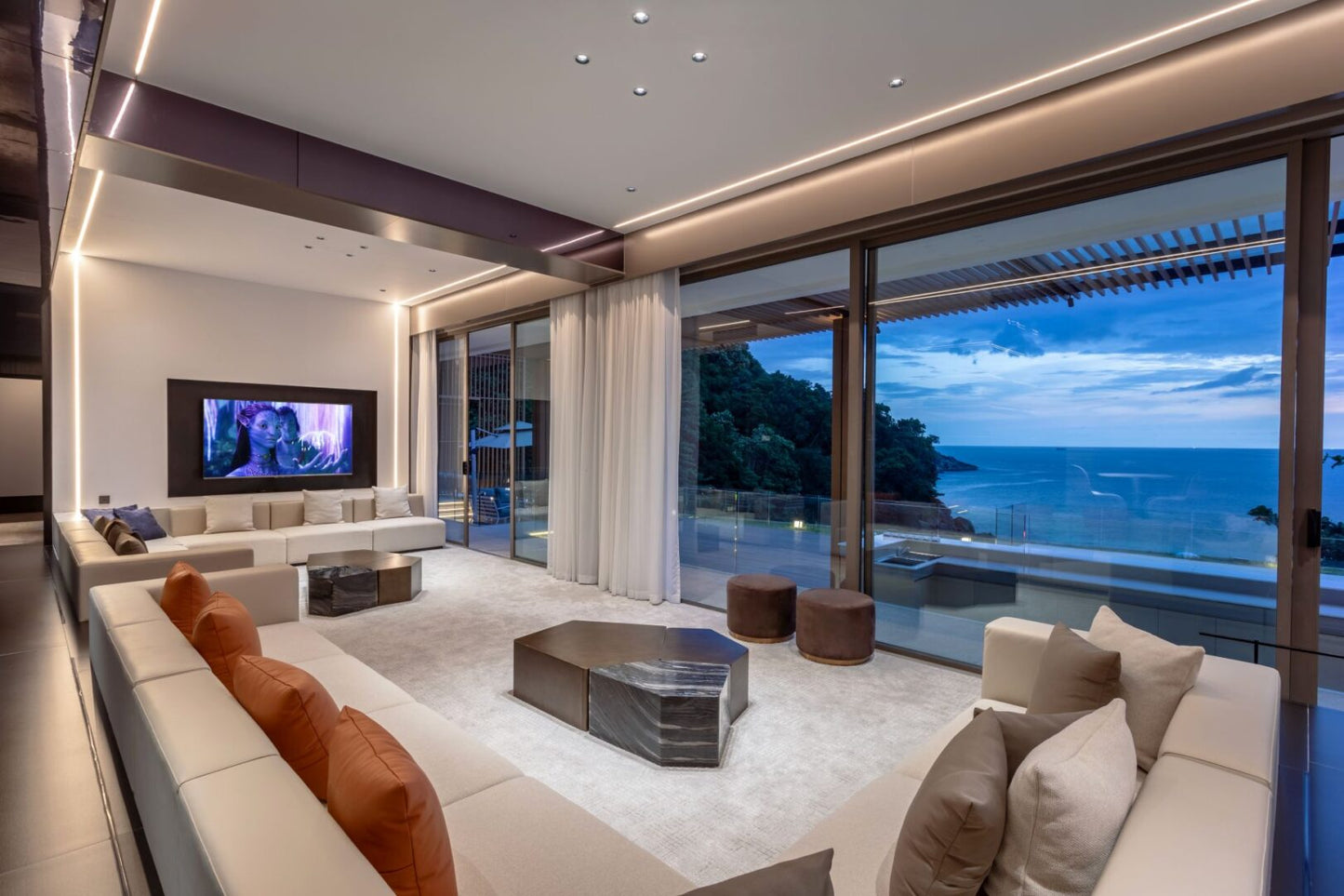 Seaview 12-bedrooms villa in Millionaire’s Mile Kamala beach (2 infinity pools, cinema, spa, gym, wine cellar)