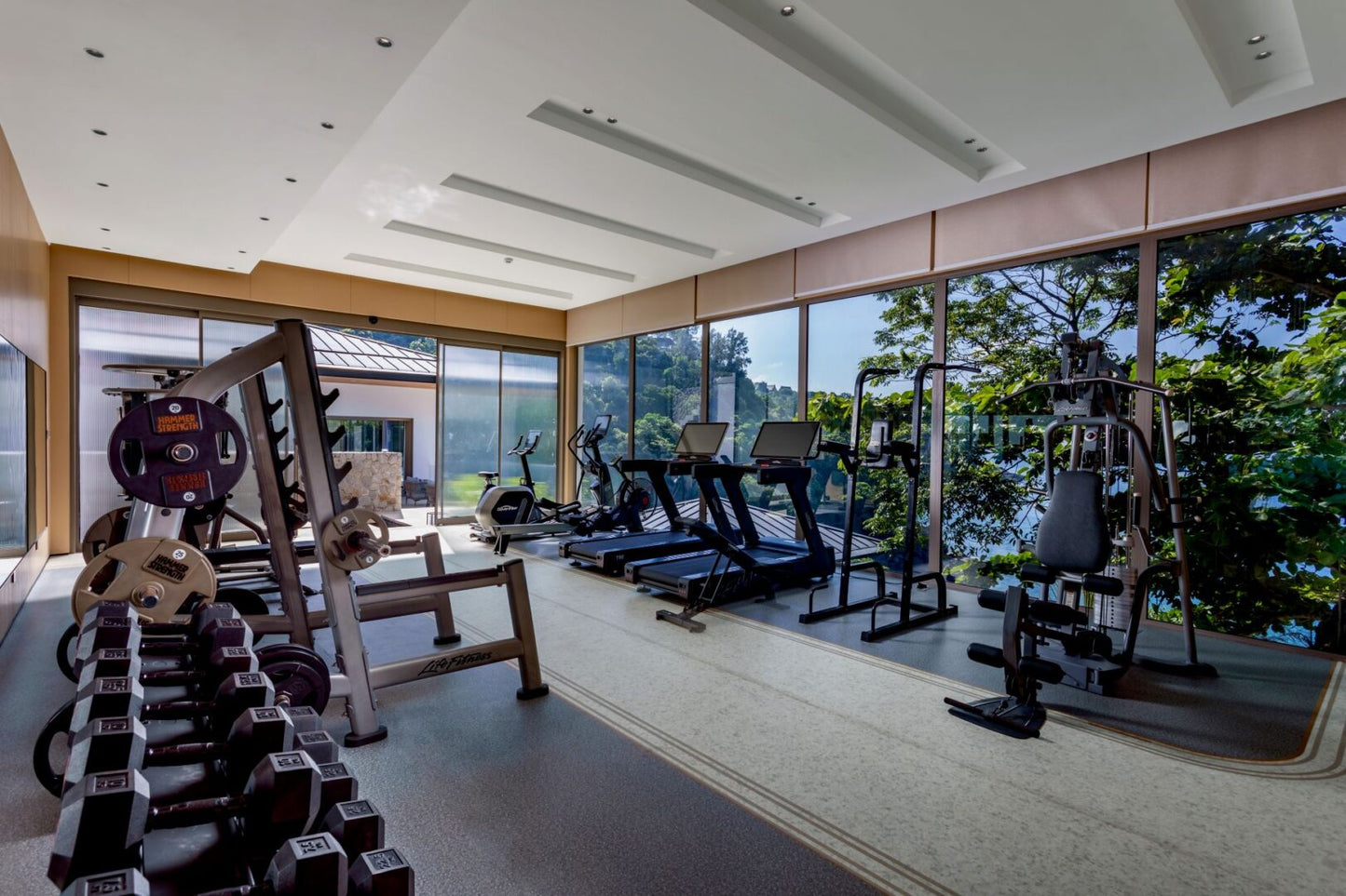 Seaview 12-bedrooms villa in Millionaire’s Mile Kamala beach (2 infinity pools, cinema, spa, gym, wine cellar)