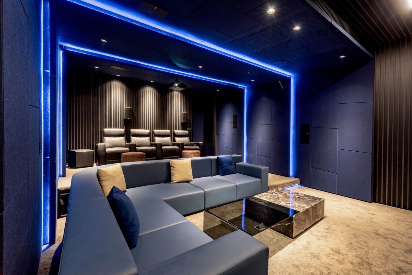 Seaview 12-bedrooms villa in Millionaire’s Mile Kamala beach (2 infinity pools, cinema, spa, gym, wine cellar)