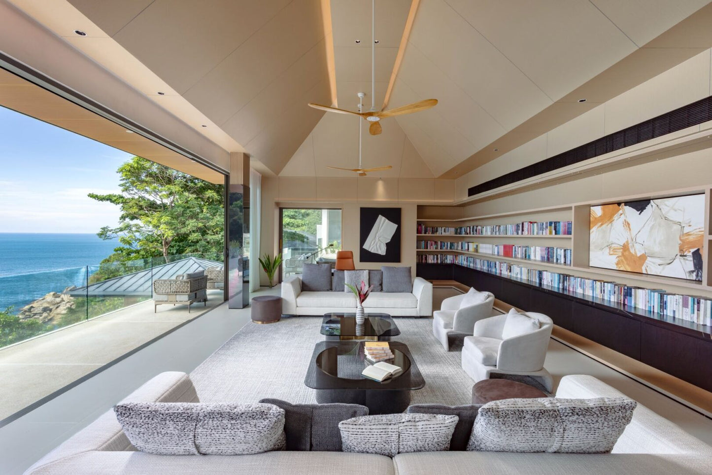 Seaview 12-bedrooms villa in Millionaire’s Mile Kamala beach (2 infinity pools, cinema, spa, gym, wine cellar)